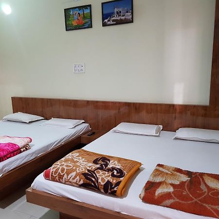 Hotel Shri Radhe Krishna Godarpura Extérieur photo