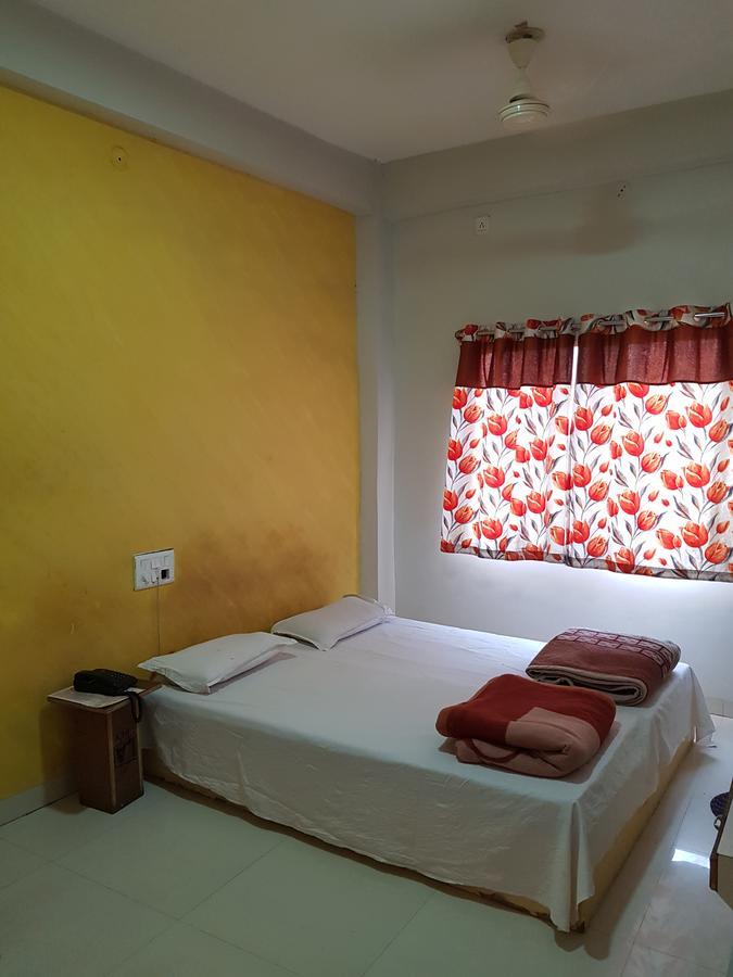 Hotel Shri Radhe Krishna Godarpura Extérieur photo