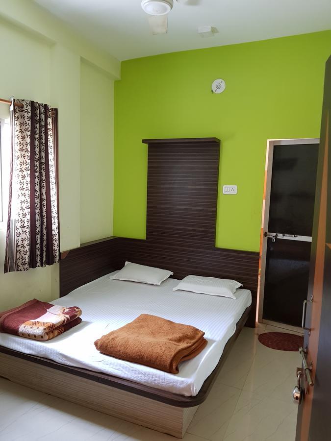 Hotel Shri Radhe Krishna Godarpura Extérieur photo
